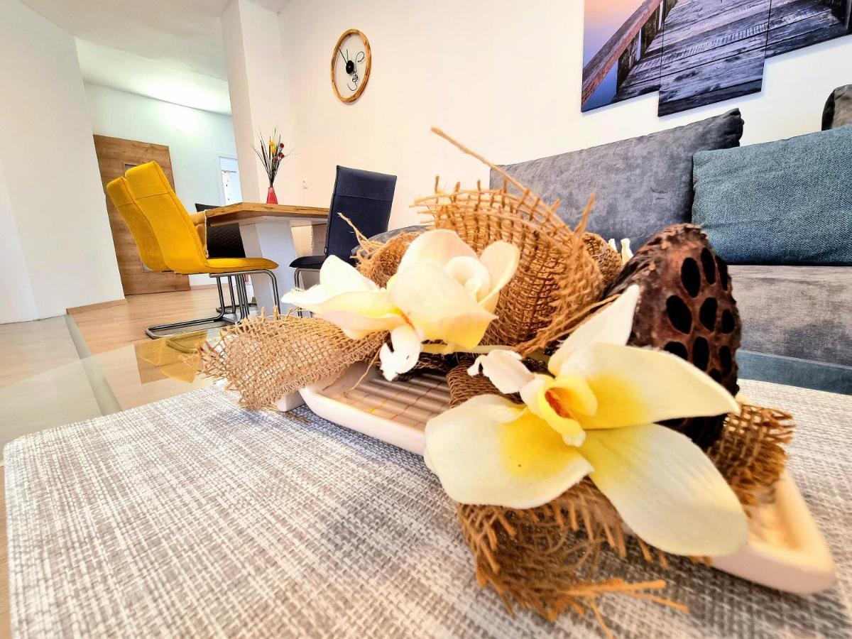 Apartamento Julia Biograd Na Moru Exterior foto
